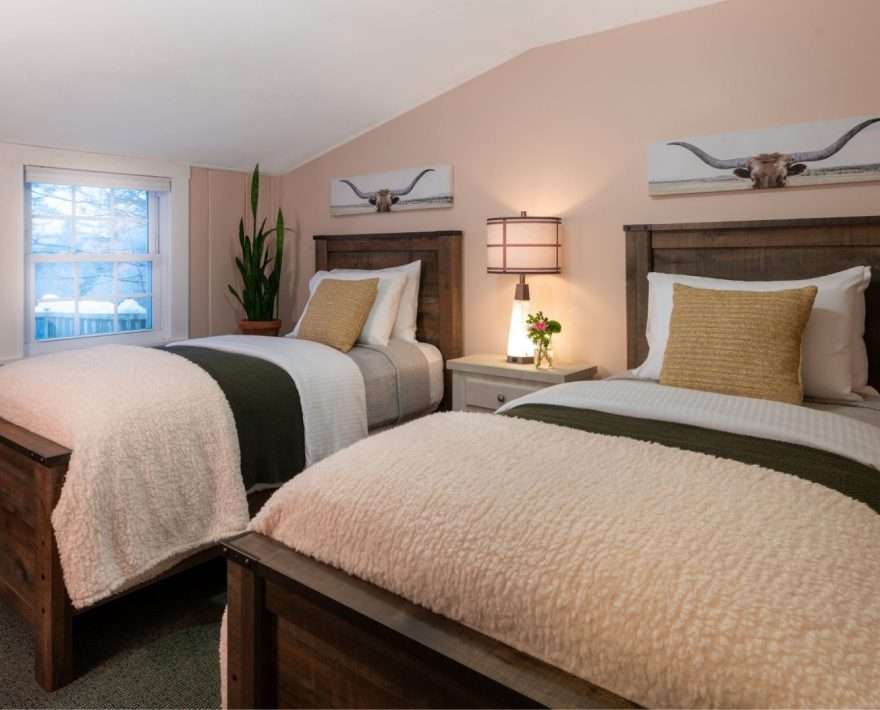 Premium – 1 Queen, 2 Singles room at Tucker Hill Lodge in Vermont