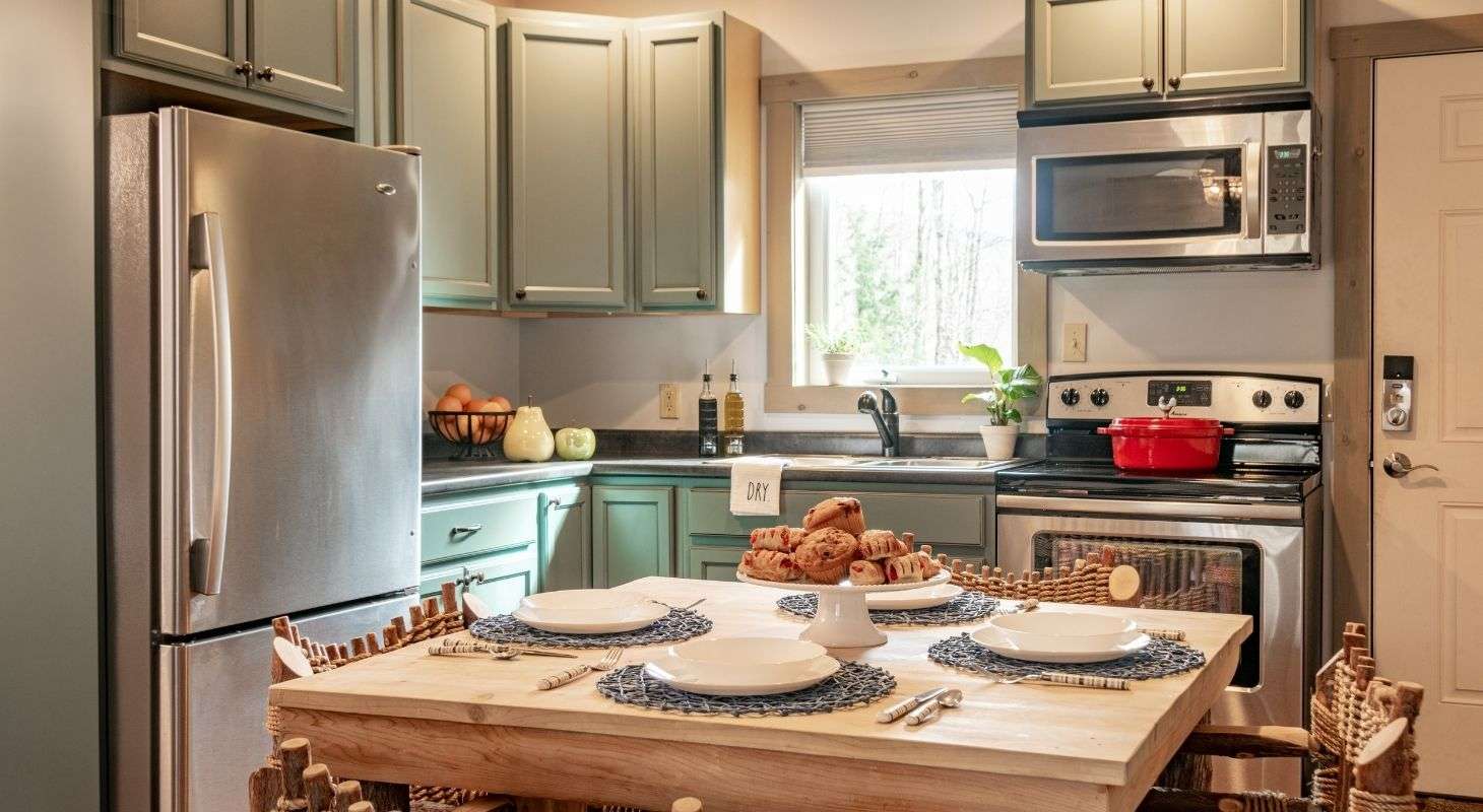 Full kitchen at Warren Lodge